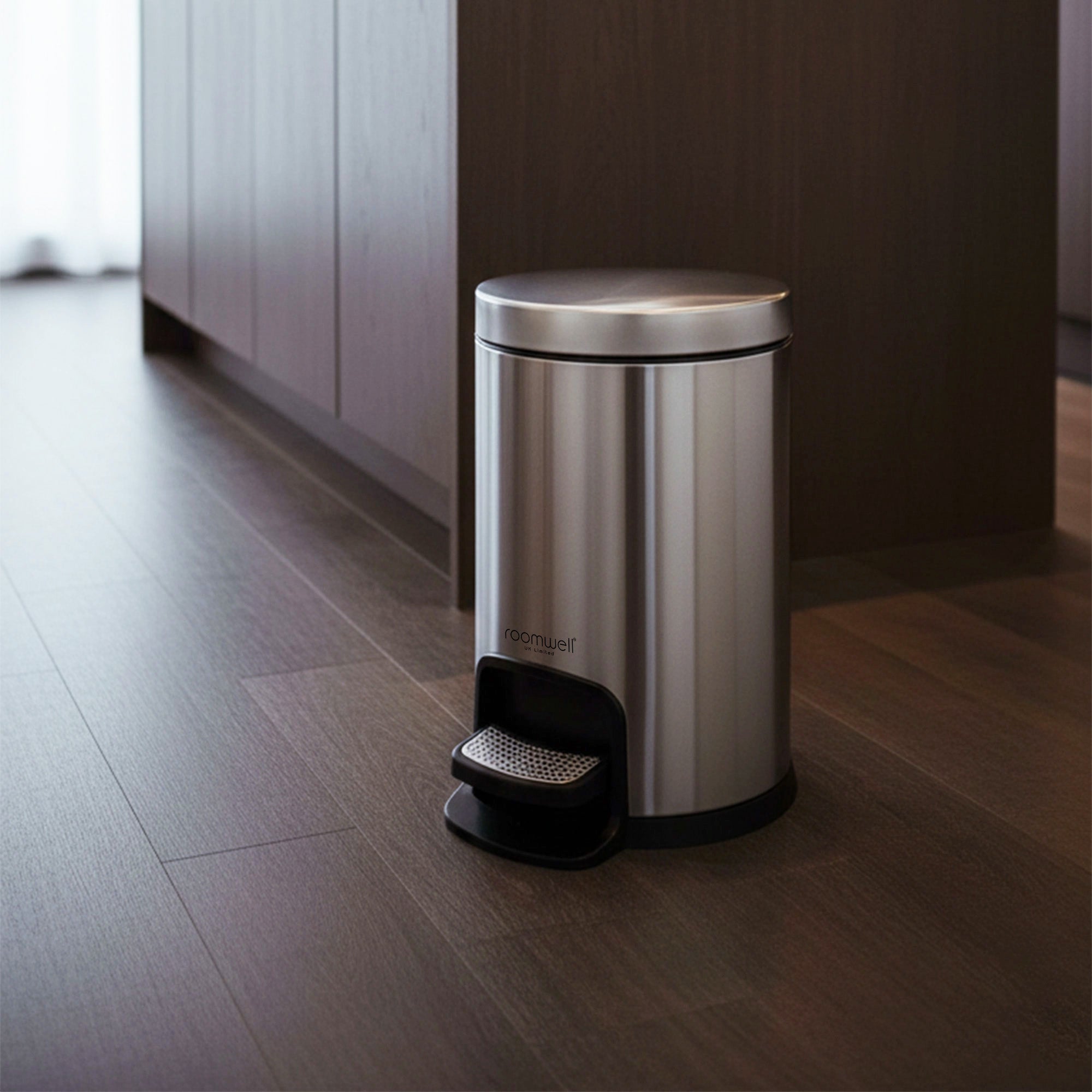Roomwell, Action Round Pedal Waste Bin, Round, 5L, Silver