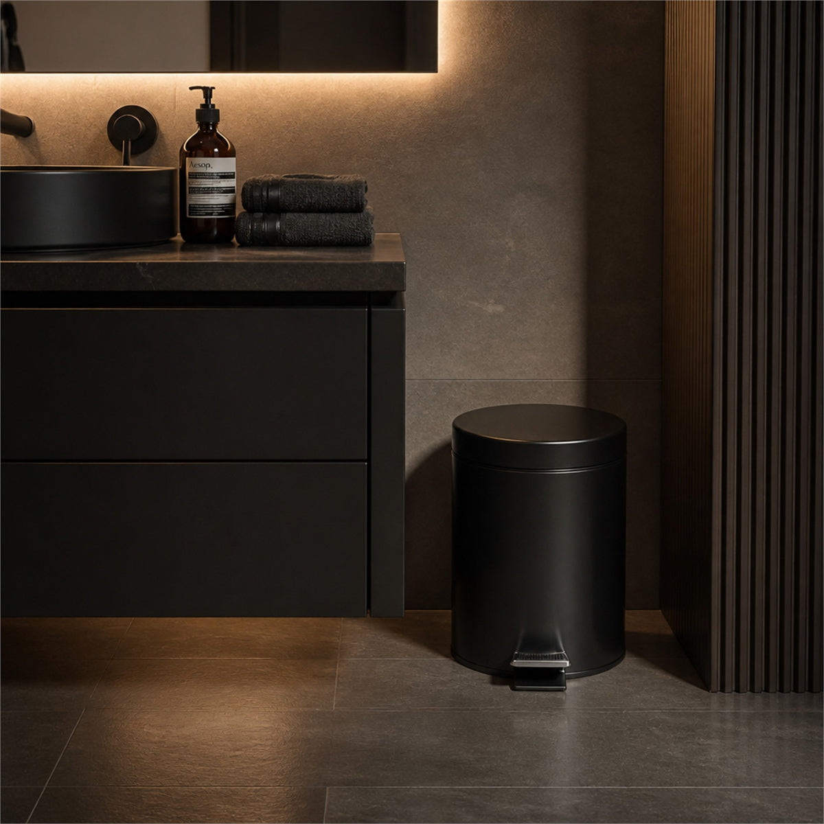 Roomwell, Core Pedal Bin, Round, 5L, Black Matt - hotel room view 2