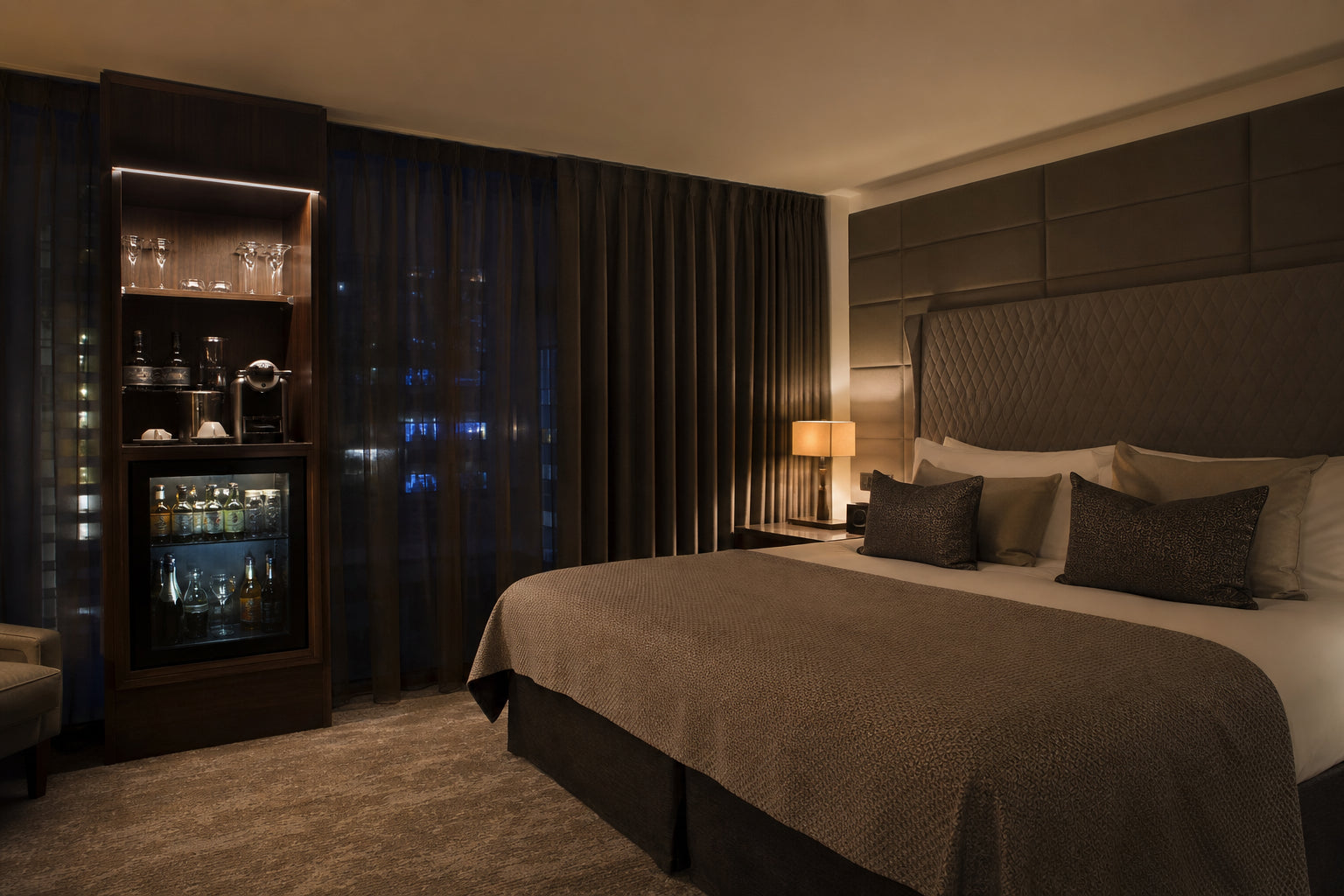Soundproofing and Privacy in 5-Star Hotel Rooms